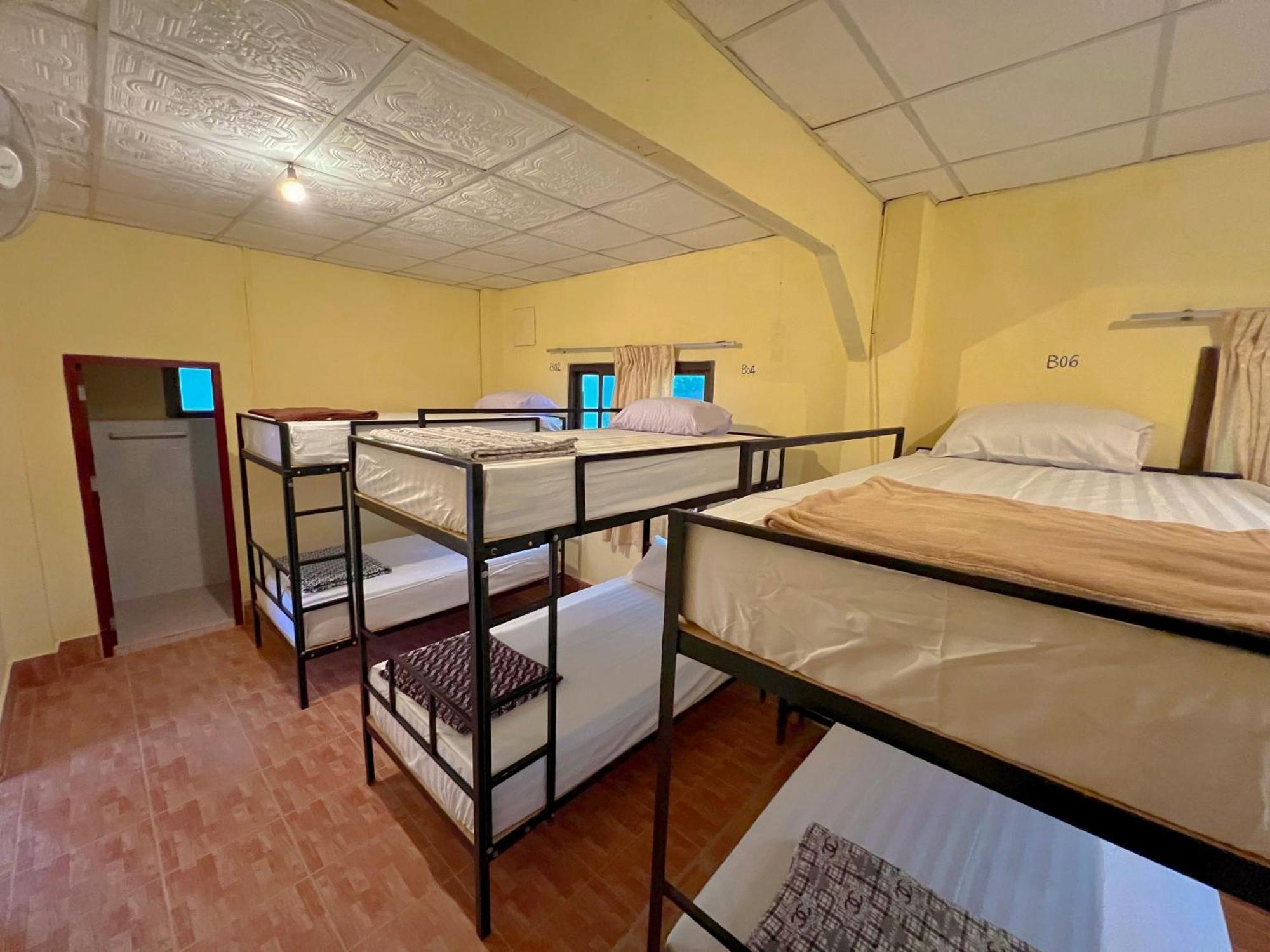 Easy Go Backpacker Hostel Vang Vieng Exterior foto